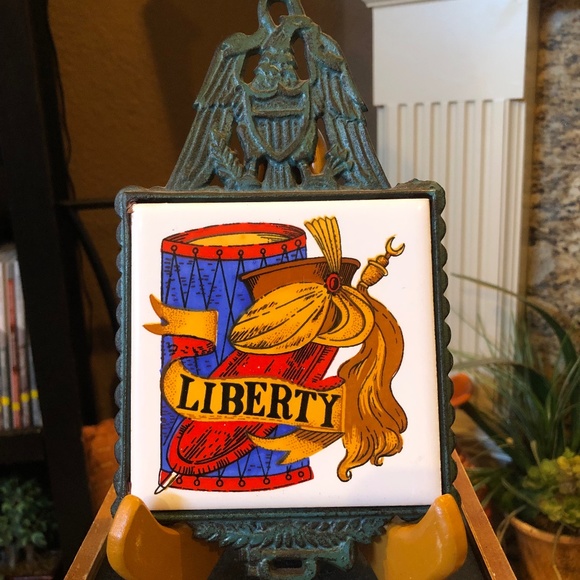 Vintage Sun Huan Iron and Ceramic Tile Trivet - Picture 3 of 5